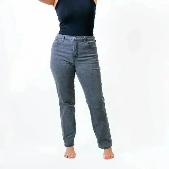 Charter Club Classic Straight Petite Jeans - Picture 4 of 7